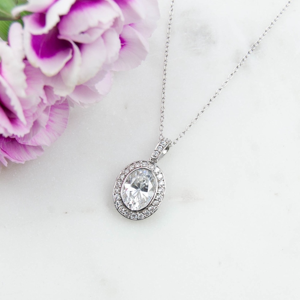 Cubic Zirconia Pendant Necklace | Oval
